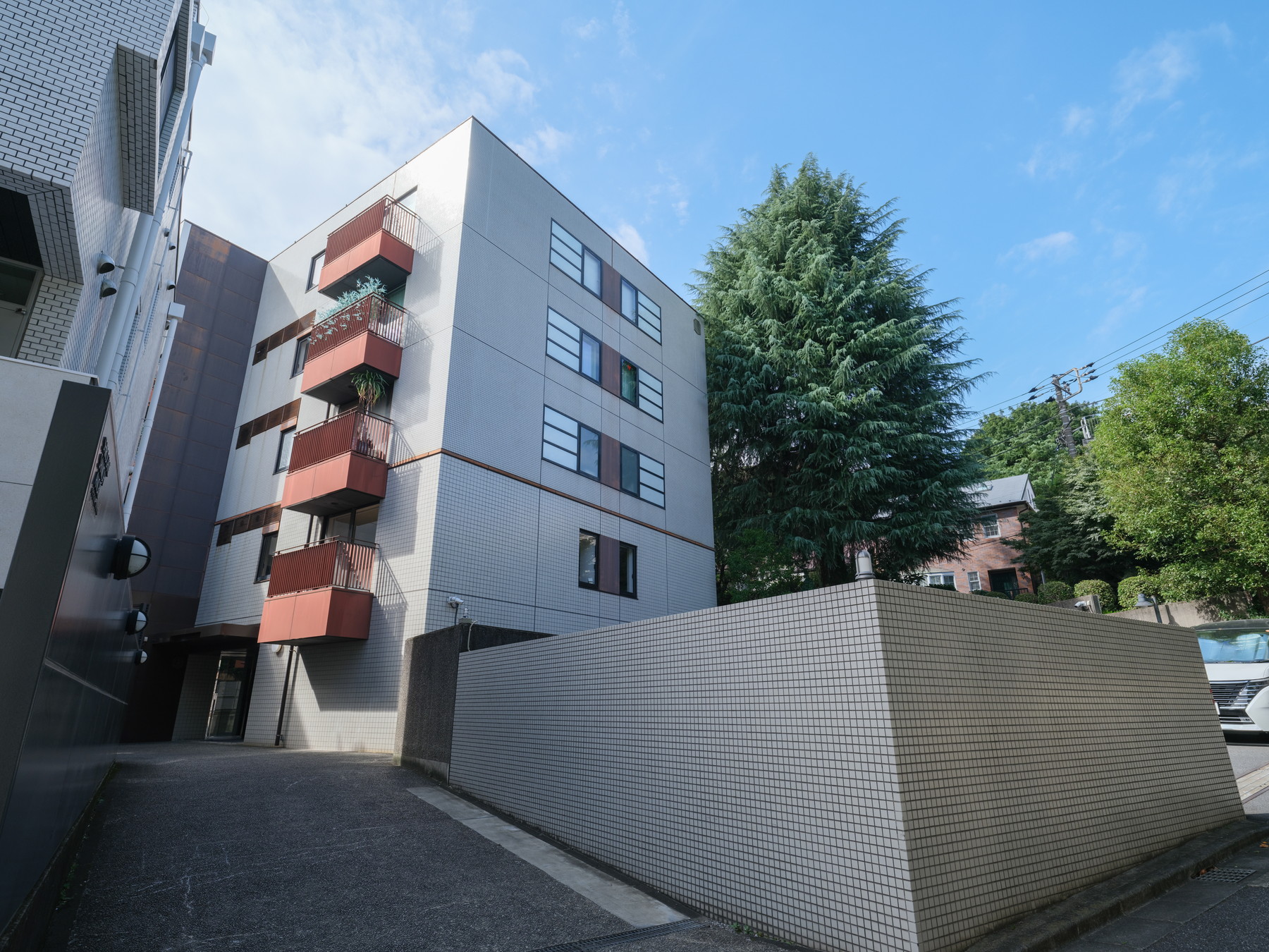 Shirokane Sanko Ancrey