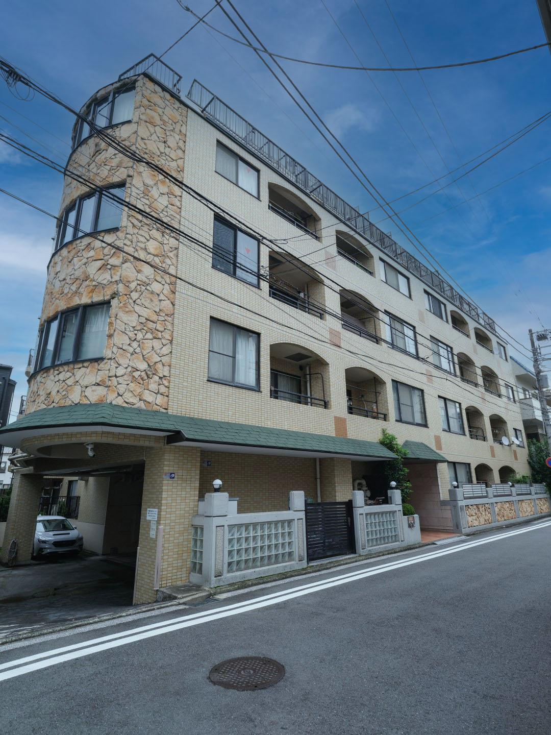Loire Yokohama West