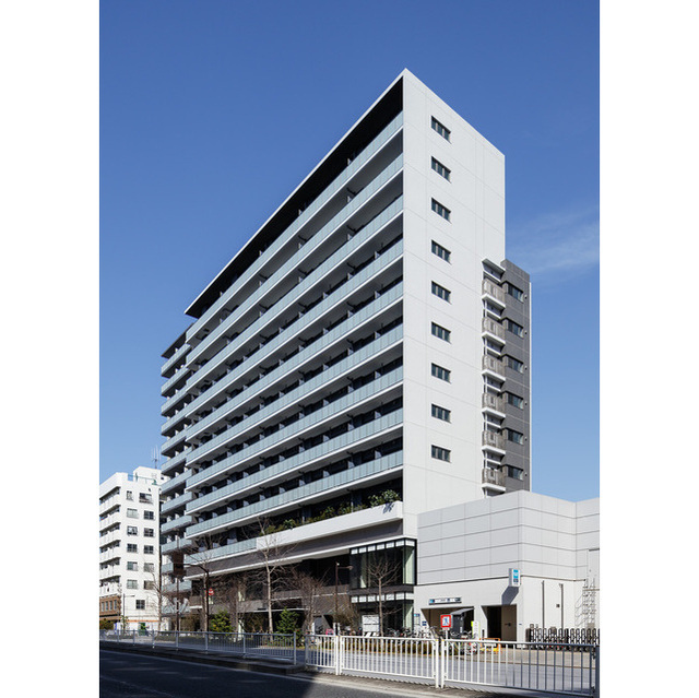 Comforia Higashi-Shinjuku Station Front
